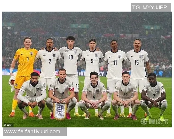英格兰世界杯新队服曝光贝林汉姆拉什福德等五名球员亮相
